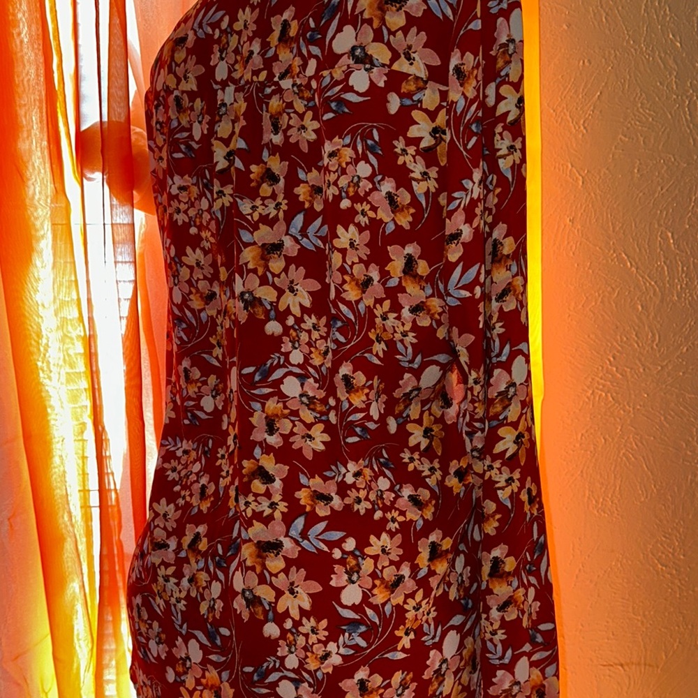 Floral Red Women's Top - Picture 2 of 4